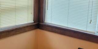3 BR 2 Bath House - 5 minutes from IU Bloomington!  FALL 2027 Gallery 12