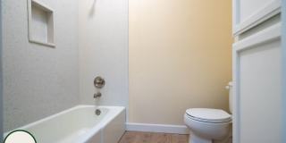 Remodeled 3 Bedroom Townhouse | Private Patio | Washer/Dryer Gallery 11
