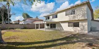 Beautiful Westlake First Neighborhood Family Home w/ Large Backyard with Panoramic Mtn Views Gallery 10