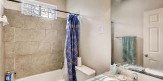 UT PRE-LEASE: 6 BR/4 BA in Hyde Park - 2 Story House, Laundry Room, Backyard Gallery 1