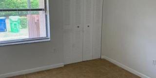 2714 N Nob Hill Road Gallery 9