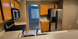 Spacious 3bd home in peoria Gallery 7