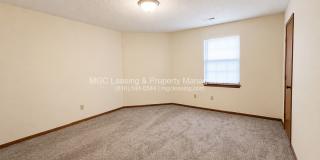 3557-3563 NE Independence Cir Gallery 16