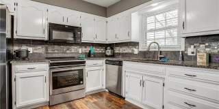 Spacious 3bd/2ba House in Independence, MO! Gallery 7
