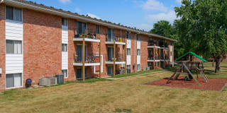 Colonial Village Gallery 9