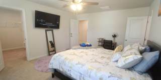 Room in 6 Bedroom Home at Skipjack Ln Gallery 5