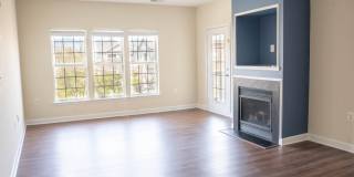 42480 ROCKROSE Square unit: 303 Gallery 4