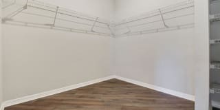 Registry at Windsor Parke Gallery 80