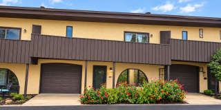 Spacious & Inviting Conquistador Townhome in East Sioux Falls Gallery 1