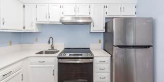 1 Bedroom, 1 Bathroom Condo in Downtown Charleston - Charleston Gallery 18