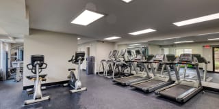 Oakton Park Apartments Gallery 13