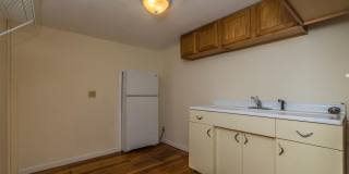 113 E 15th - 4 Bed/2 Bath - Updated kitchen and bath! Gallery 15