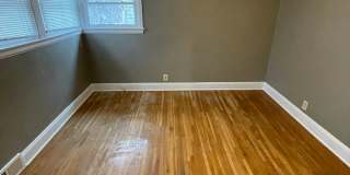 AVAILABLE NOW- 3 bbed 2 bath home! Gallery 10