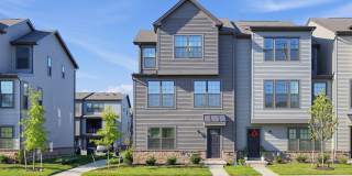 Spacious 4BR Townhome in Middletown Gallery 1