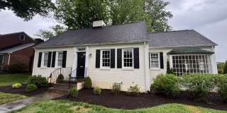 210 Locust Avenue - Charming Home in Salem – Great Location + Screened Porch! Gallery 1