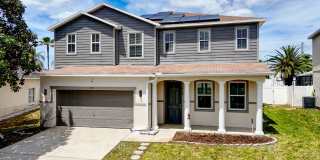Perfect 4BR two story home with a Pool & Near Disney Gallery 1
