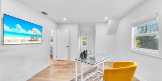 1960 NE 182nd St Gallery 21