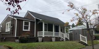 Adorable Two-bedroom Ballard Cottage Gallery 1