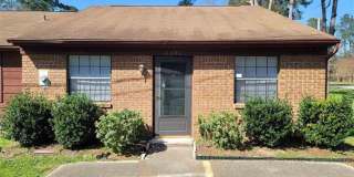 Cute 2 bedroom 1.5 bath townhome Cute 2 bedroom 1.5 bath townhome Gallery 1