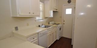 4401 Speedway- Free Cable and Internet-Available for August! Gallery 10