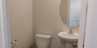 4Bd/2.5Ba Two Story Home - Available to View! Gallery 10