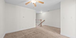 Pet Friendly Condo Downtown! Gallery 17