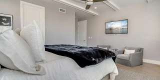 710 E Avenue Gallery 33