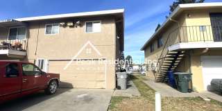Spacious 2bd/1ba Sacramento Fourplex Gallery 4