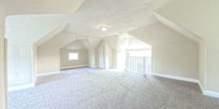 Updated 5 bedroom 2 bathroom home Gallery 19