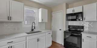 Newly Refreshed 3-Bed Bungalow with Bonus Sunroom & Finished Attic – Columbus Living! Gallery 13
