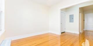 1607 West Berteau Ave. Gallery 4