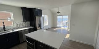 909 West Front Streetupstairs 2nd floor Gallery 8