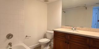 2BR/2BA Riverfront Luxury Condo Gallery 13