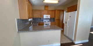2 Primary Bedrooms - Close to Travis Air Base - with No Rear Neighbors! Gallery 9