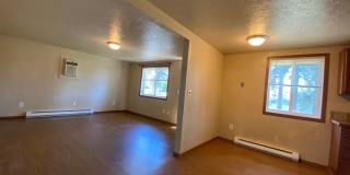 Spacious & Bright 2-Bedroom, 1-Bath upper-level fourplex- located in Spokane Valley! Spacious & Bright 2-Bedroom, 1-Bath upper-level fourplex- located in Spokane Valley! Gallery 6