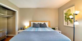 2417 Glenrose Avenue - A Gallery 19