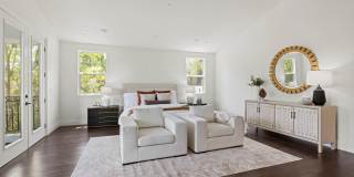 5011 Hayvenhurst Avenue Gallery 35