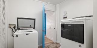 204 Sandstone St Gallery 17