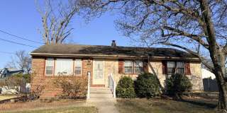 323 SAINT JAMES Avenue Gallery 1