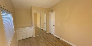 Charming home located near Russell and Mountain Vista. Gallery 22