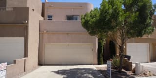 4608 Holiday Breeze Pl NE Gallery 1