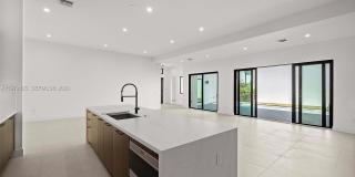 5718 Ashwood Cir W Gallery 35