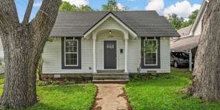 Beautifully Updated 2/2 Cottage - Available now! Gallery 3