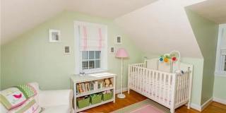 3 BR / 2 BA Sunny renovated Cape Cod within walking distance to Bryan Park Gallery 14