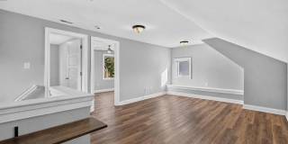 21 E REDMAN Avenue Gallery 61