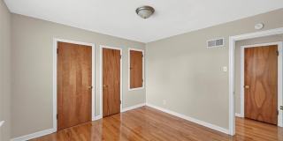 105 N Elm Street Gallery 16
