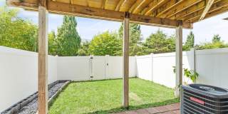 41715 MCMONAGLE Square Gallery 42