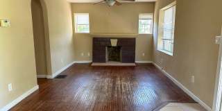 2 bed 1 bath home Gallery 3