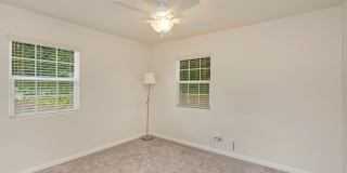 Single Level Family House Gallery 10