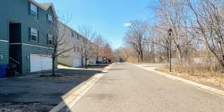 Updated 3bed 3bath End Unit Townhome w’Great Views Gallery 28
